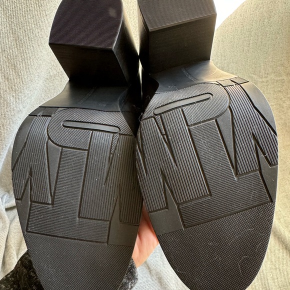 Tommy Hilfiger Black Heeled Knee High Boots Sleek Design, sz 7.5 Organic, rare - Picture 5 of 9